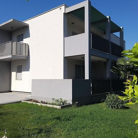 Ferienapartment Enelani Fuer Vier Personen Kaštela Εξωτερικό φωτογραφία